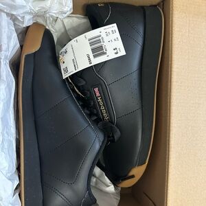 NWT-Reebok Black Princess 6.5 Women’s
